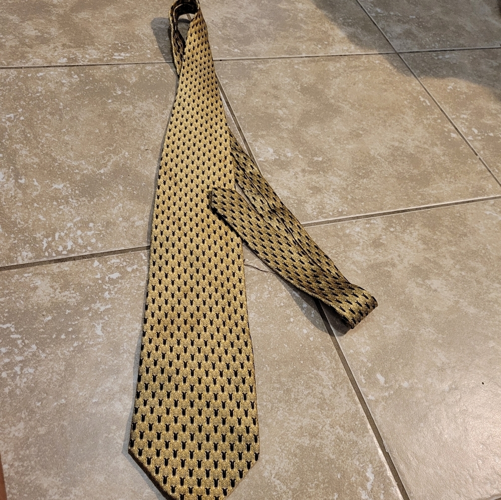 Gasparo Men's Luxury Yellow Silk Tie.